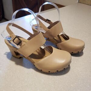 Dansko tan Thea Clogs